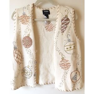 *Christmas sweater vest, cream sequin embroidered